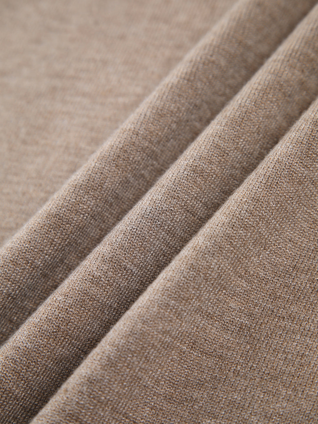 סוודר עם צווארון פאני