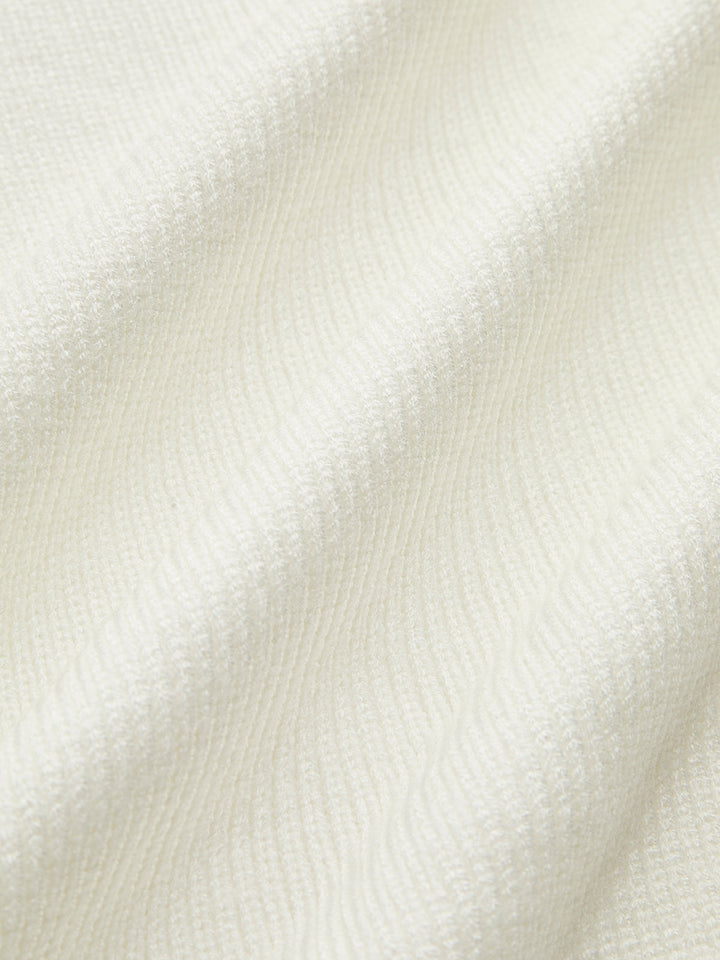 סוודר עם צווארון מוצלב