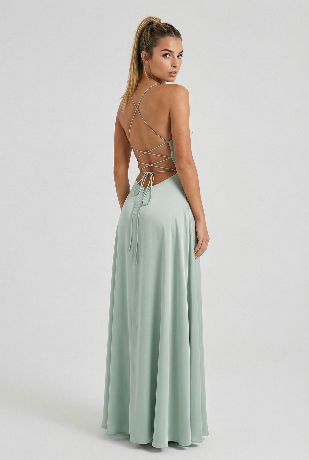 שמלת דגם שירה